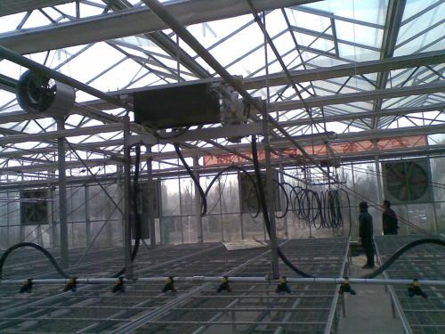 高温天气下，如何操作温室喷灌机才能保持住产量？